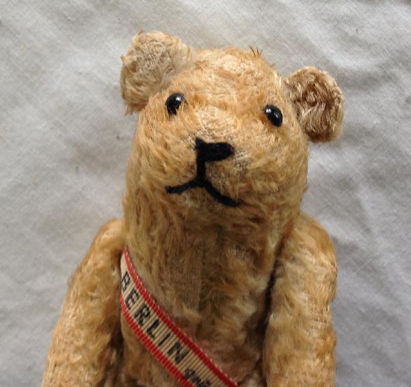 small pre WW2 German teddy bear with BERLIN sash
